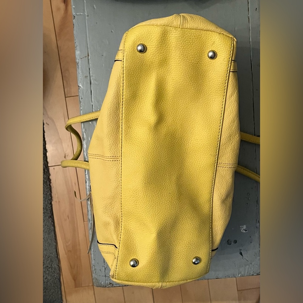 Tignanello Yellow Leather Women's Hand Bag - Picture 12 of 12